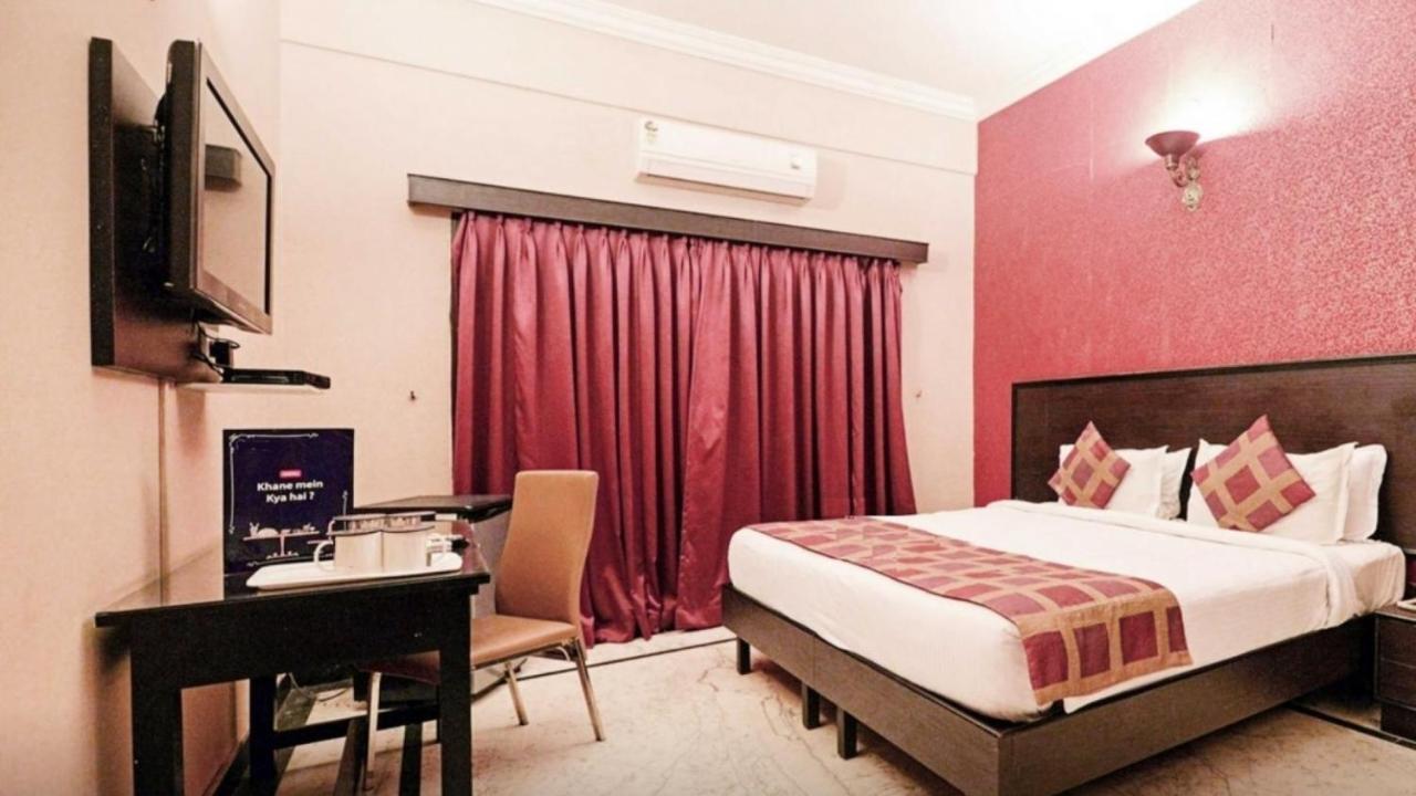 The Down Town Hotel Hyderabad Eksteriør bilde